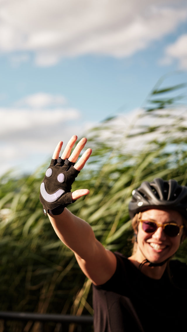 Performance Smiley Gloves For Happier Cycling. – Loffi.Cc