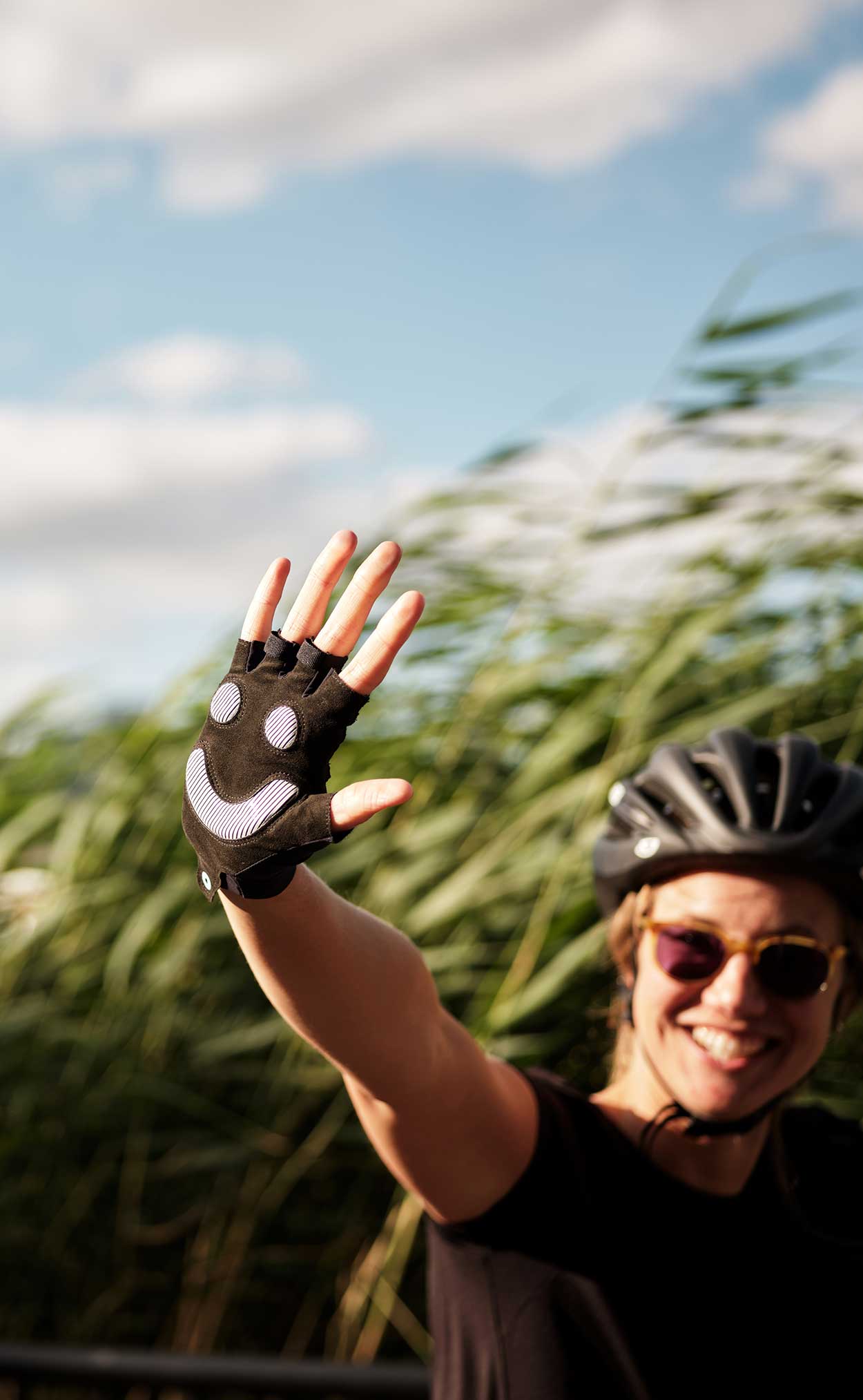 Smiley face store cycling gloves